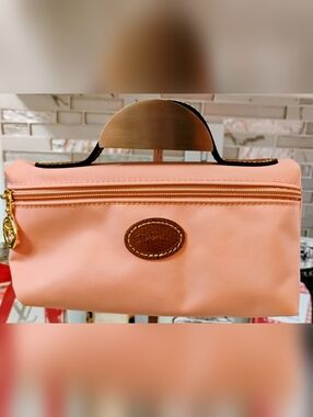 LIKE NEW Longchamp Pink Cosmetic Pouch w/ Tan Leather Trim GHW